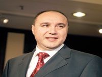 LE P-DG DE HYUNDAI MOTOR ALGERIE À LIBERTE                                    Omar Rebrab : 'L'Etat doit établir une passerelle avec les concessionnaires'