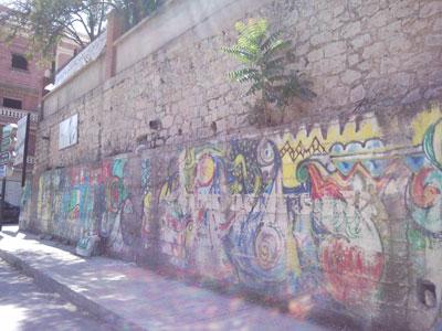 Le poids des maux, le choc des propos                                    Cités-dortoirs et tagueurs dans la wilaya de Constantine