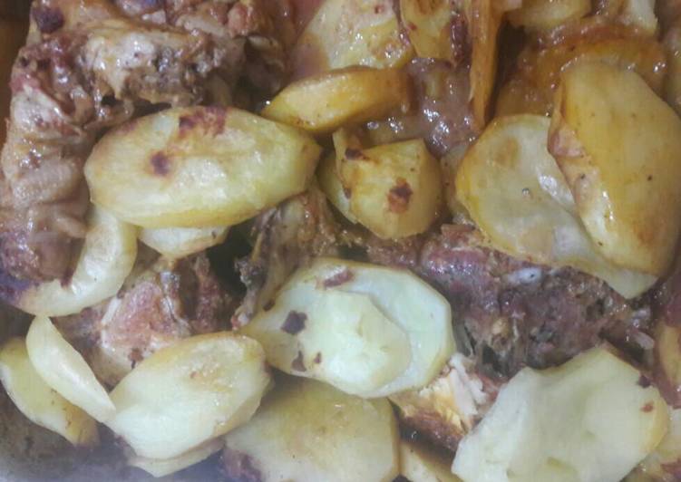 صينية بطاطس بالفراخ فى الفرن