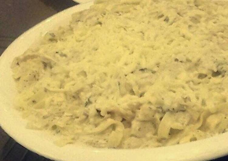 فيتوتشيني بالدجاج و الفطر و الكريما