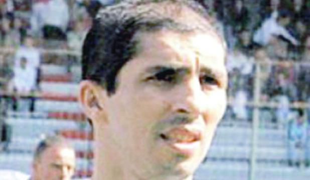 بلقايد يغيب وسلطاني يثير الشكوك                                    مدرب وفاق سطيف يعاقب فراحي وتيولي