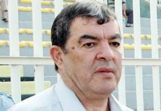 بلعباس مافيا و لا يعرفه أحد يريد التشهير لنفسه على حسابي ،مشرارة خطط لإسقاطنا ،أحترم الإخوة حداد و أقول لهم مرحبا بكم وأبواب الرئاسة مفتوحة لكم 