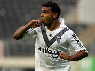 جمعية الشلف يشكو نادي غيماريش البرتغالي للفيفا