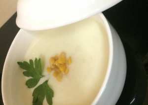 شوربه بالذره والدجاج