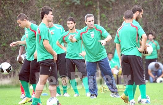 MCA : Menad met en garde ses joueurs : « Attention à l'excès de confiance ! »