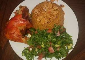 برغل بالبندورة والدجاج