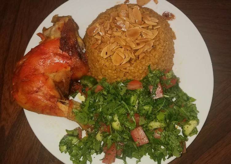 برغل بالبندورة والدجاج