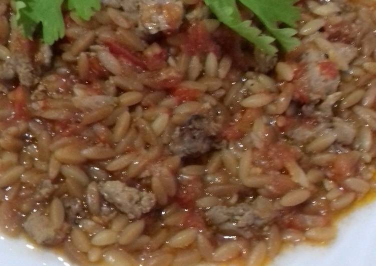 لسان عصفور بكبد الفراخ والصلصة