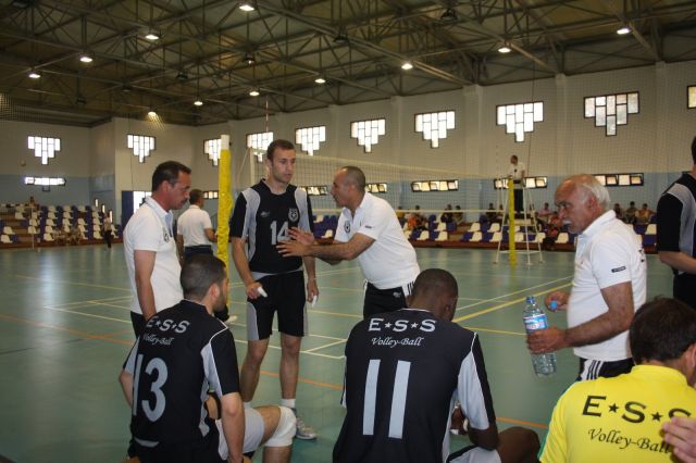 كرة الطائرة: سطيف والبليدة يخفقان في التأهل إلى نصف نهائي