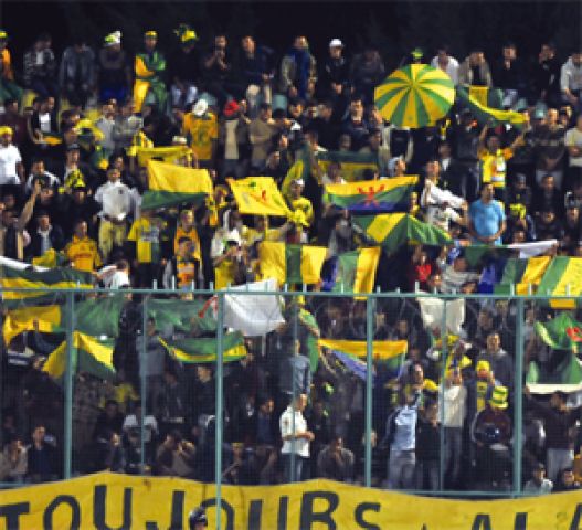 وضع 10 ألاف تذكرة تحت تصرف أنصار شبيبة القبائل تباع في تيزي وزو