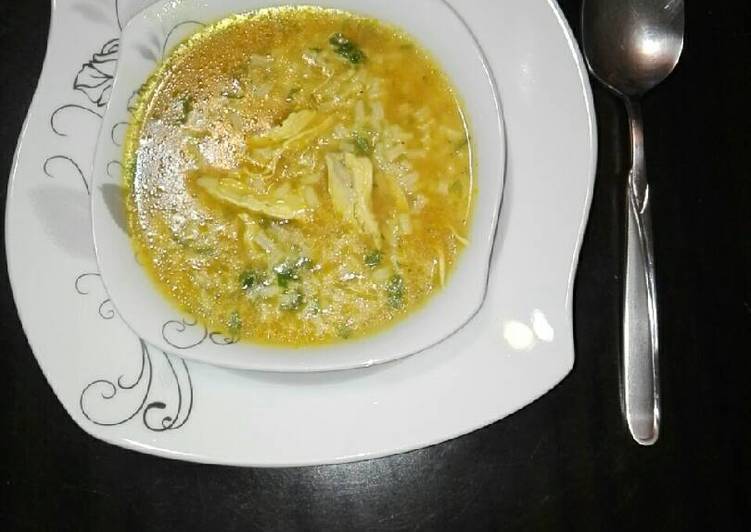 شوربة دجاج ورز 😋😋😋
