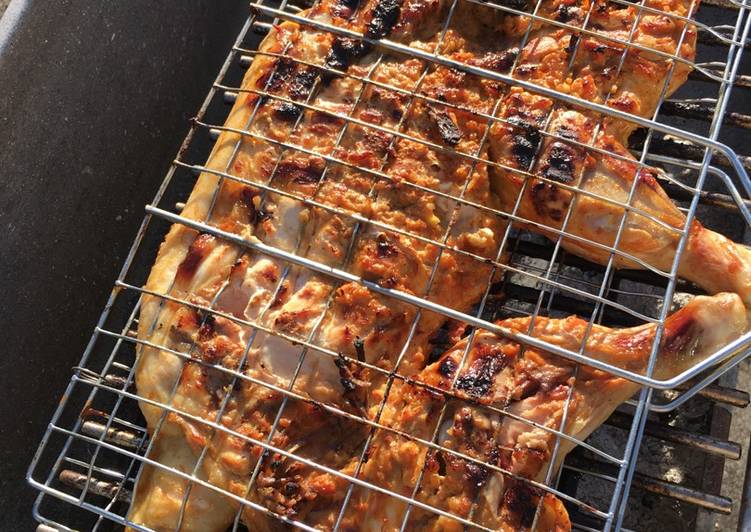 دجاج مشوي على الفحم