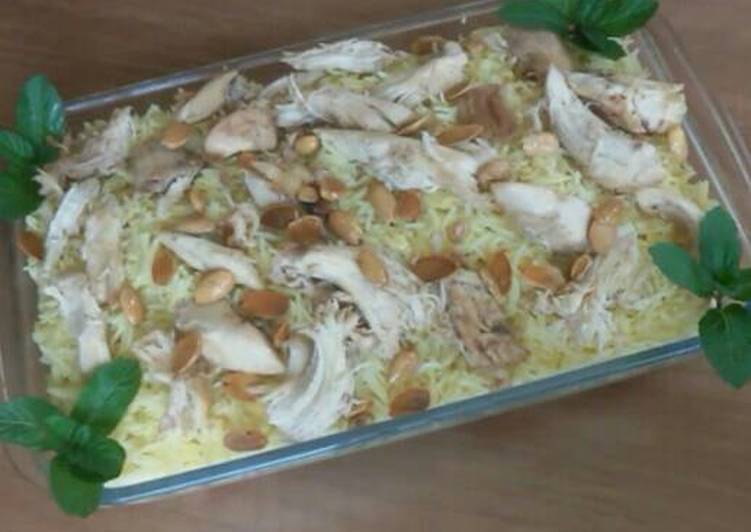 فتة فروج بالرز