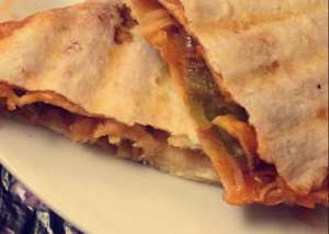 شاورما الدجاج با التورتيلا