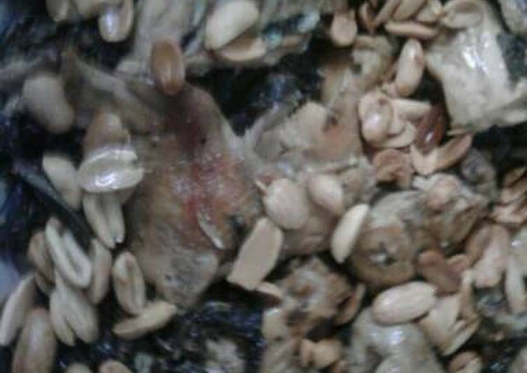 ملوخية بالدجاج 😋😋