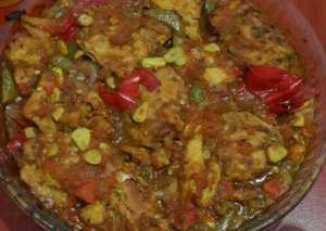 دجاج بالكاري مع الخضار