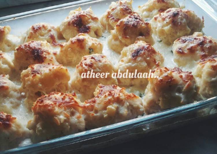 صينية الدجاج بكرات البطاطس