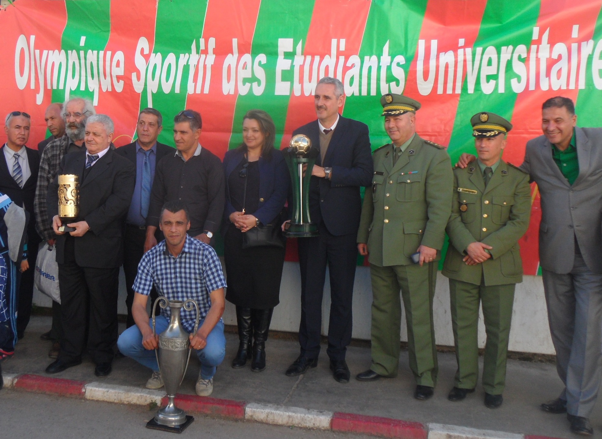 Un club qui voit grand défie un système défaillant