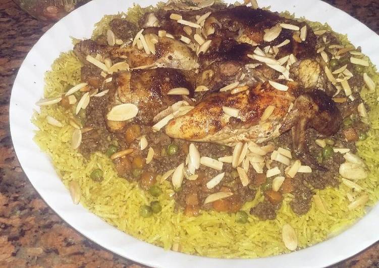 ارز اوزي بالدجاج واللحمة المفرومة والخضار