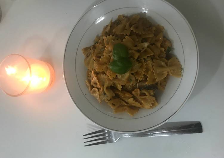 باستا فارفالي بالدجاج