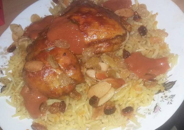 مندي الدجاج مع الصلصة الحارة