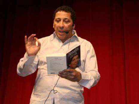 « Faire rire, c'est avoir l'assurance d'être aimé »                                    Le comédien Smain à la 3e édition du festival du conte et du récit