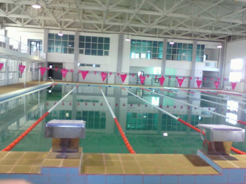 بوقاعة- المسبح البلدي هيكل دون روح. و المكتبة البلدية مغلقة الى اشعار اخر...