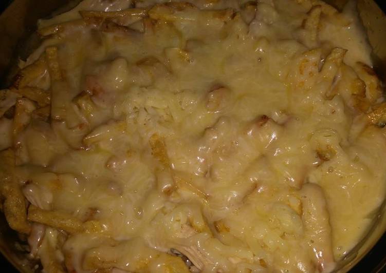 الدجاج مع البطاطا و الجبن