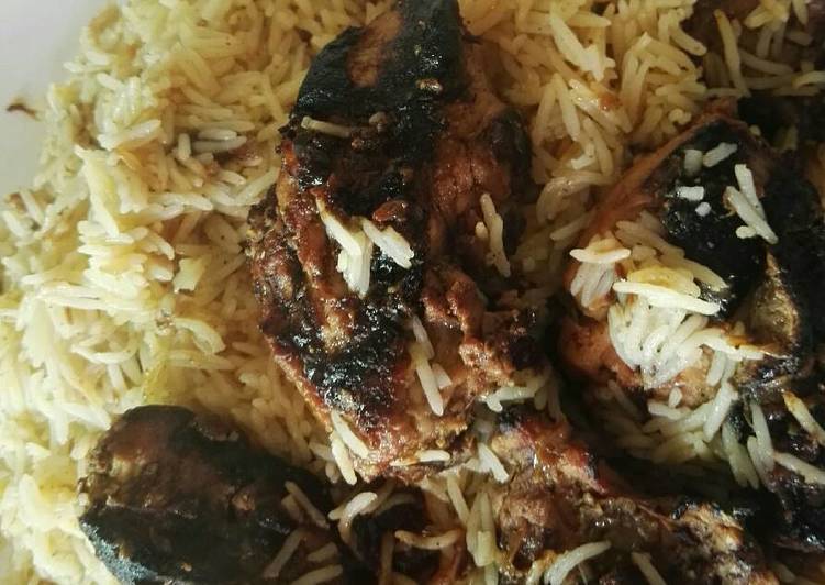 الدجاج المشوي مع رز بخاري