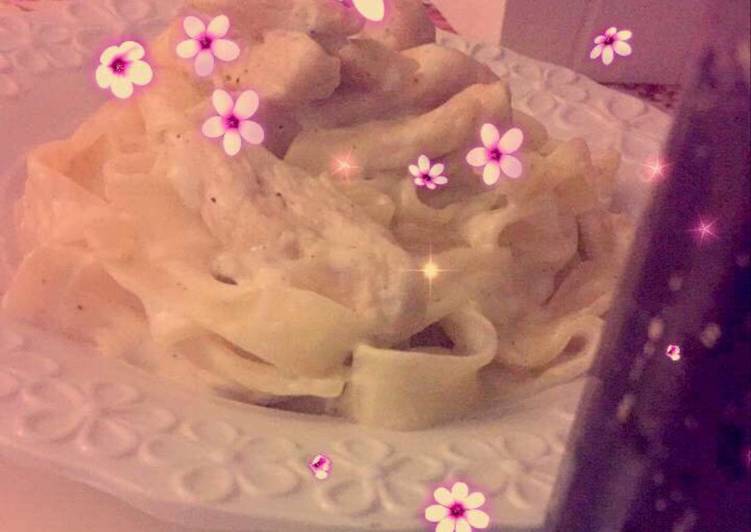 فوتشيني بالدجاج