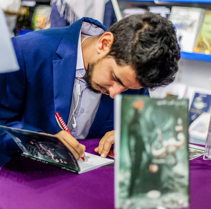 قراءة في المجموعة القصصية (قمر.. قرين لا يأمر بالفحشاء) للكاتب محمدي محمد الأمين.