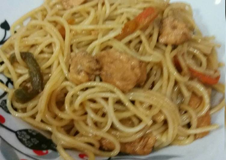 معكرونه بالدجاج والفليفله (تشاينيز)