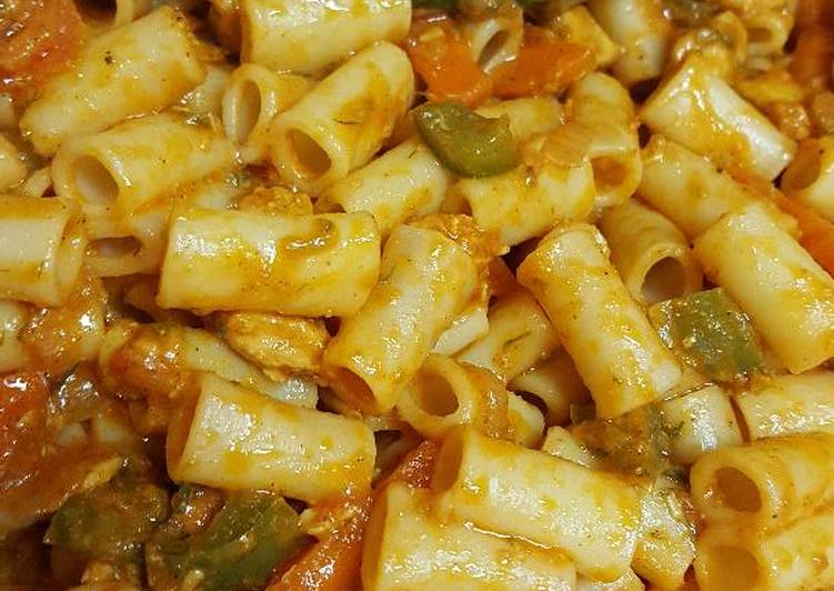 مكرونة بالدجاج