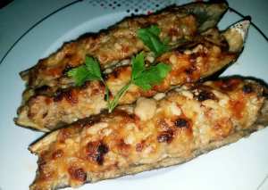 مراكب الباذنجان بالدجاج و البارميزان