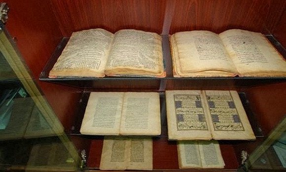 Adrar : la richesse des Khizanate exposée à travers des manuscrits