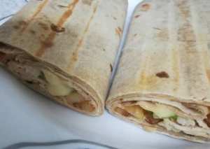 سندويشات خبز شباتي مع دجاج