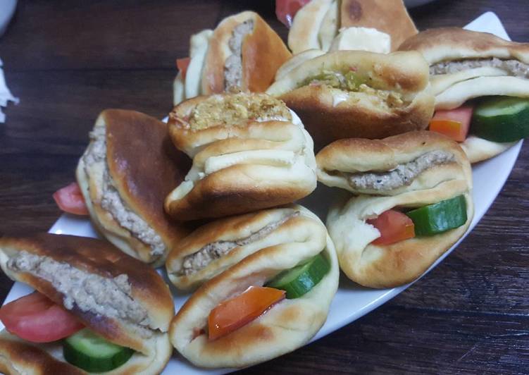 فطائر منوعه (دجاج & تونه)