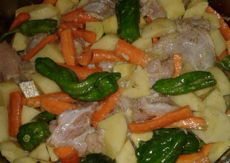 دجاج و بطاطا و خضار في الفرن