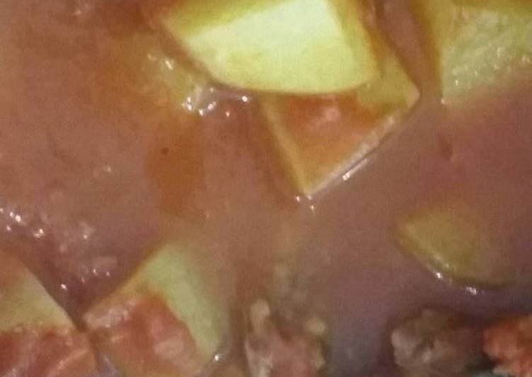 مرق دجاج مع بطاط