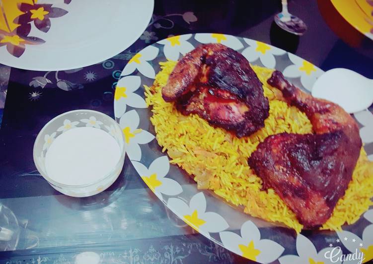 كبسة مع دجاج مشوي