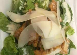 سلطة سيزر بالدجاج