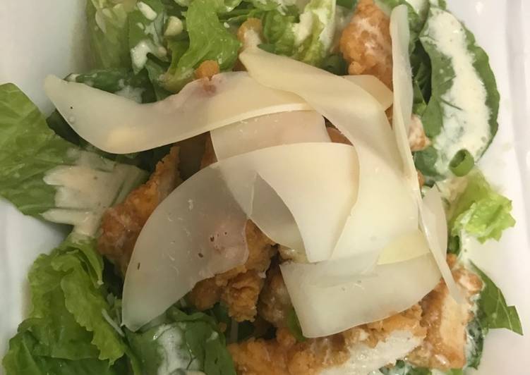 سلطة سيزر بالدجاج