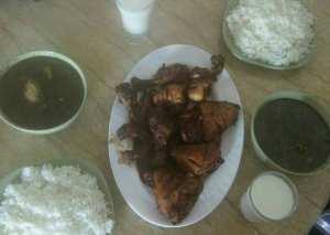 دجاج مشوي بالفرن مع رز ناشف وملوخيه ناشفه