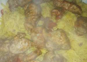 ارز بسمتى وقطع فراخ بصوص حار