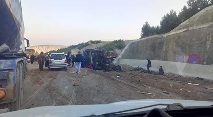 Hoceinia (Ain Defla)  - Deux morts et 11 blessés dans un carambolage