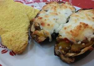 فيليه دجاج وقوارب باذنجان (دايت)