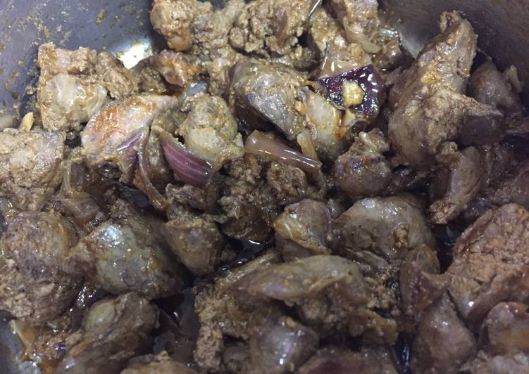 كبده دجاج بالصلصه والثوم