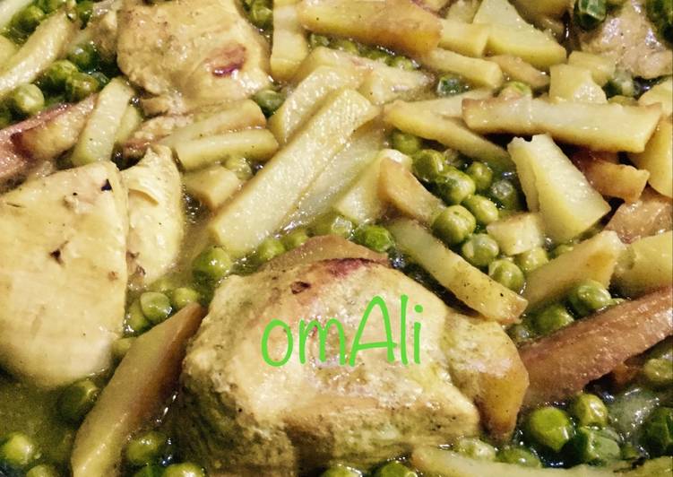 صينية الدجاج بالبزليا والبطاطا