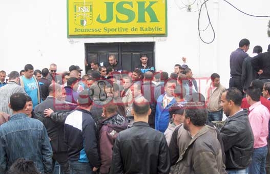 JSK : Hannachi cède à la pression et annule l'AGO