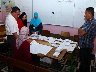 Un seul numéro d'identification pour chacun des sept groupes d'alliances en lice pour les locales                                    Installation aujourd'hui des commissions de wilayas de la Cnisel